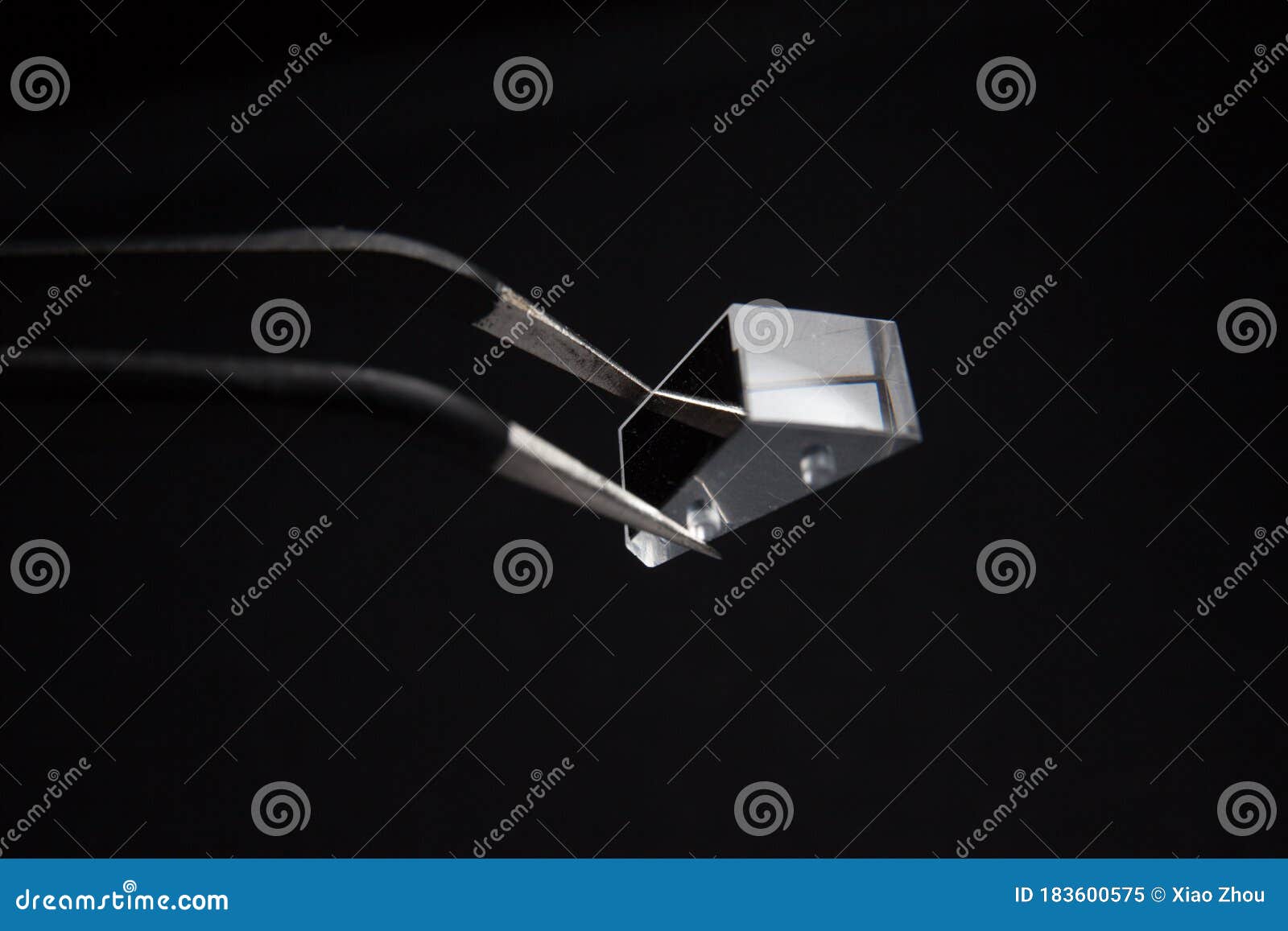 Optical pentaprism stock image. Image of dslr, filter 183600575
