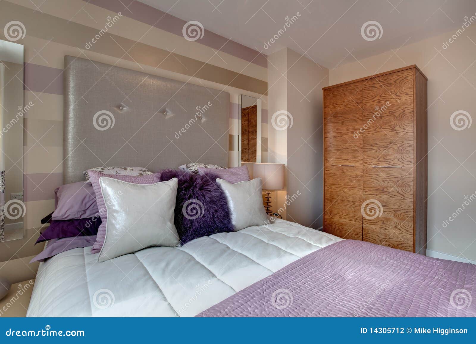 opulent modern bedroom
