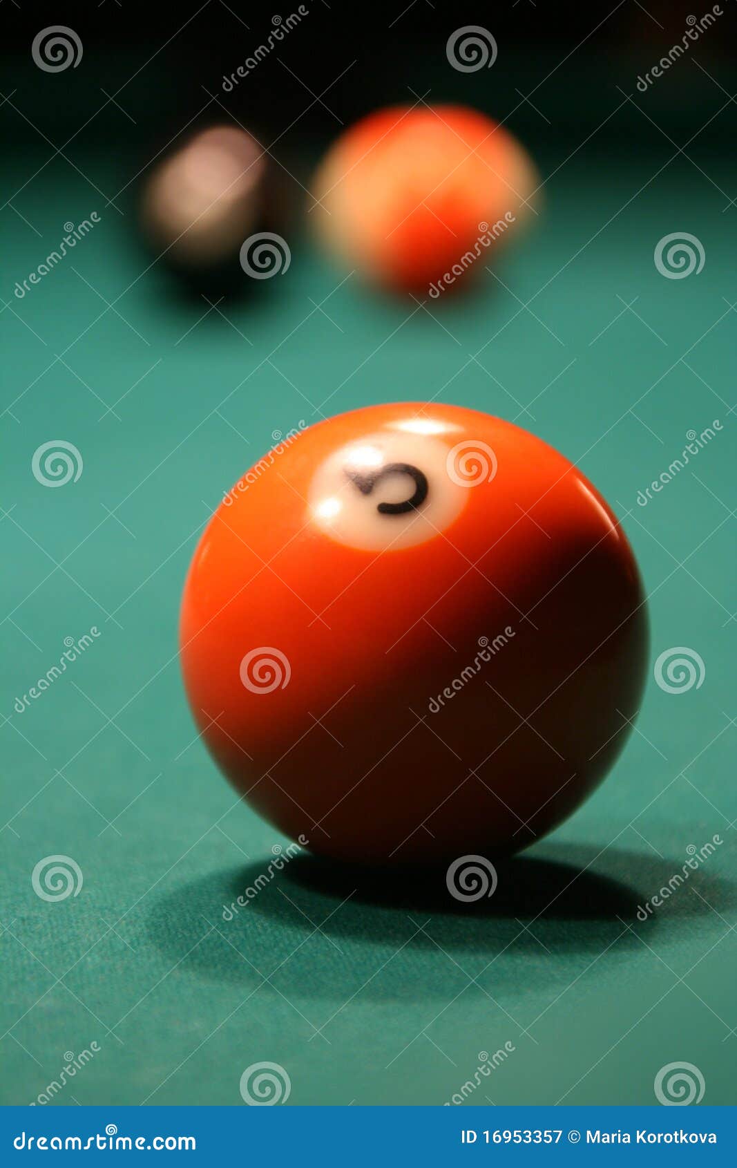 Orange billiard bal stock image. Image of pastime, green 16953357