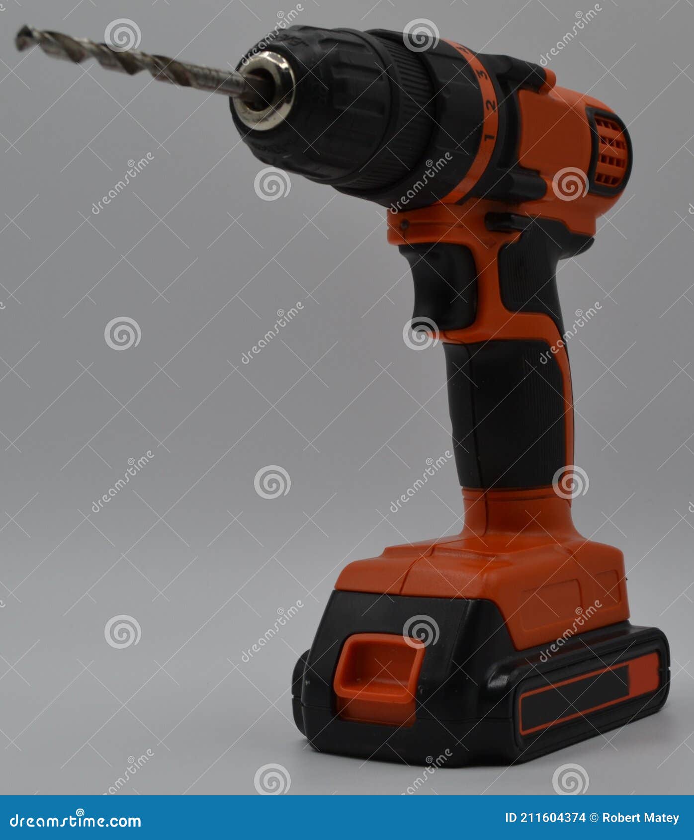 https://thumbs.dreamstime.com/z/orange-black-battery-powered-screwdriver-cordless-drill-orange-black-battery-powered-screwdriver-cordless-drill-white-211604374.jpg