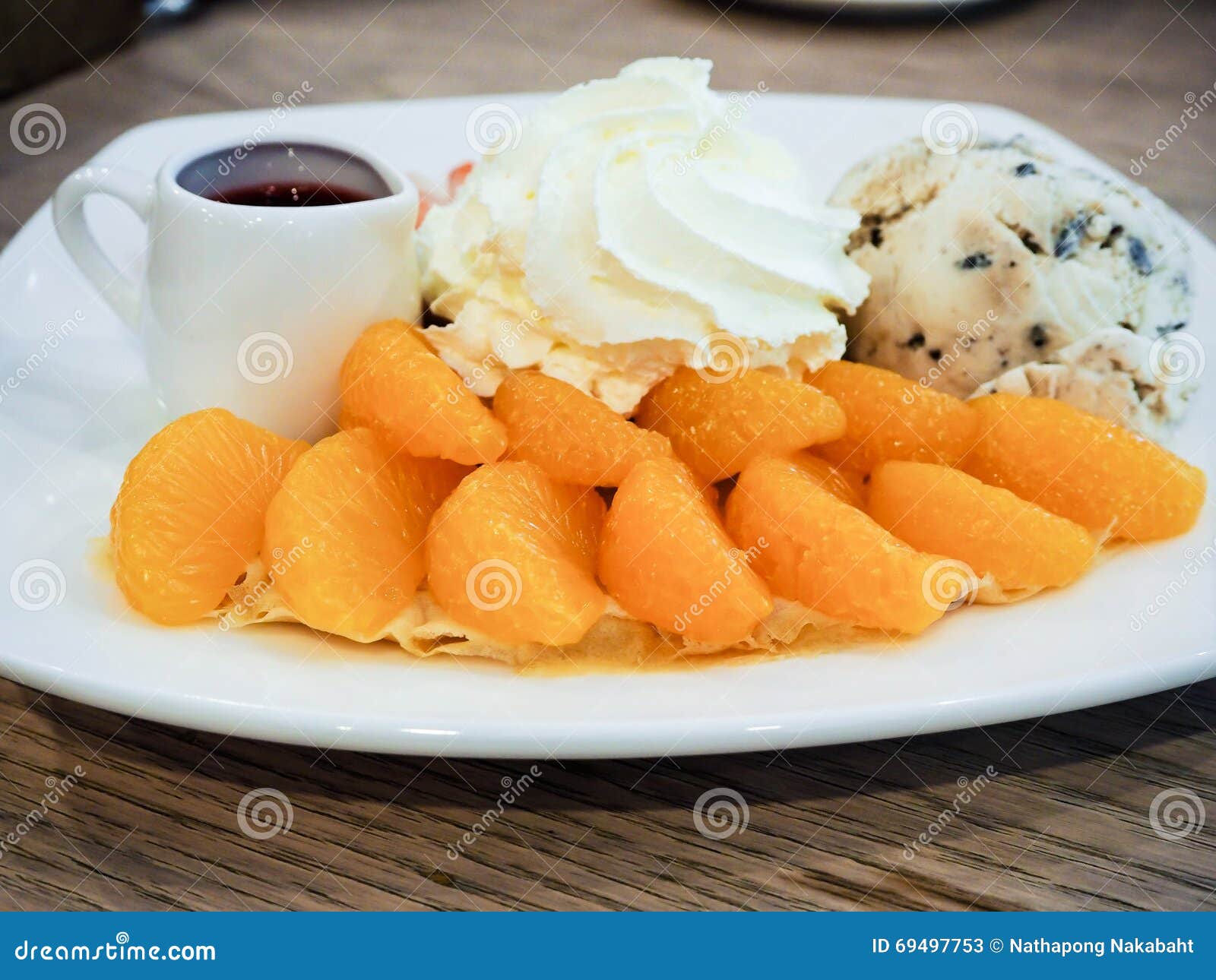 orange crep cake.