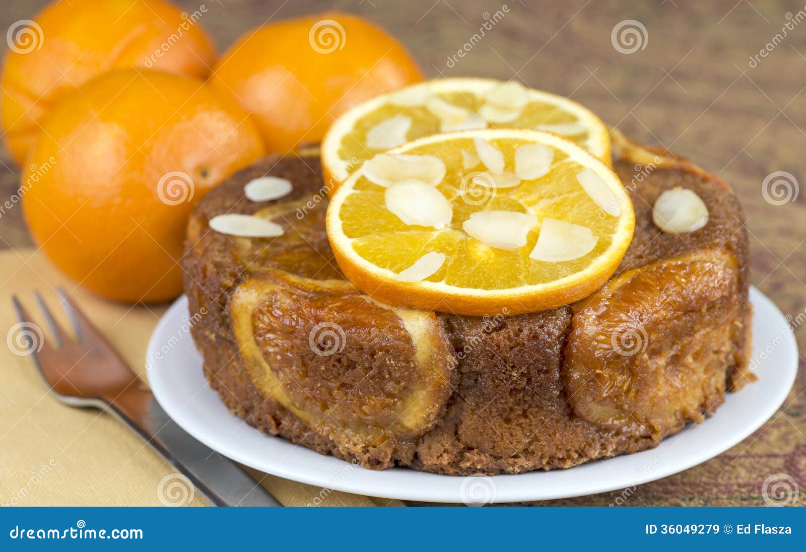 Orange Kuchen stockbild. Bild von nachtisch, frucht, festlichkeit