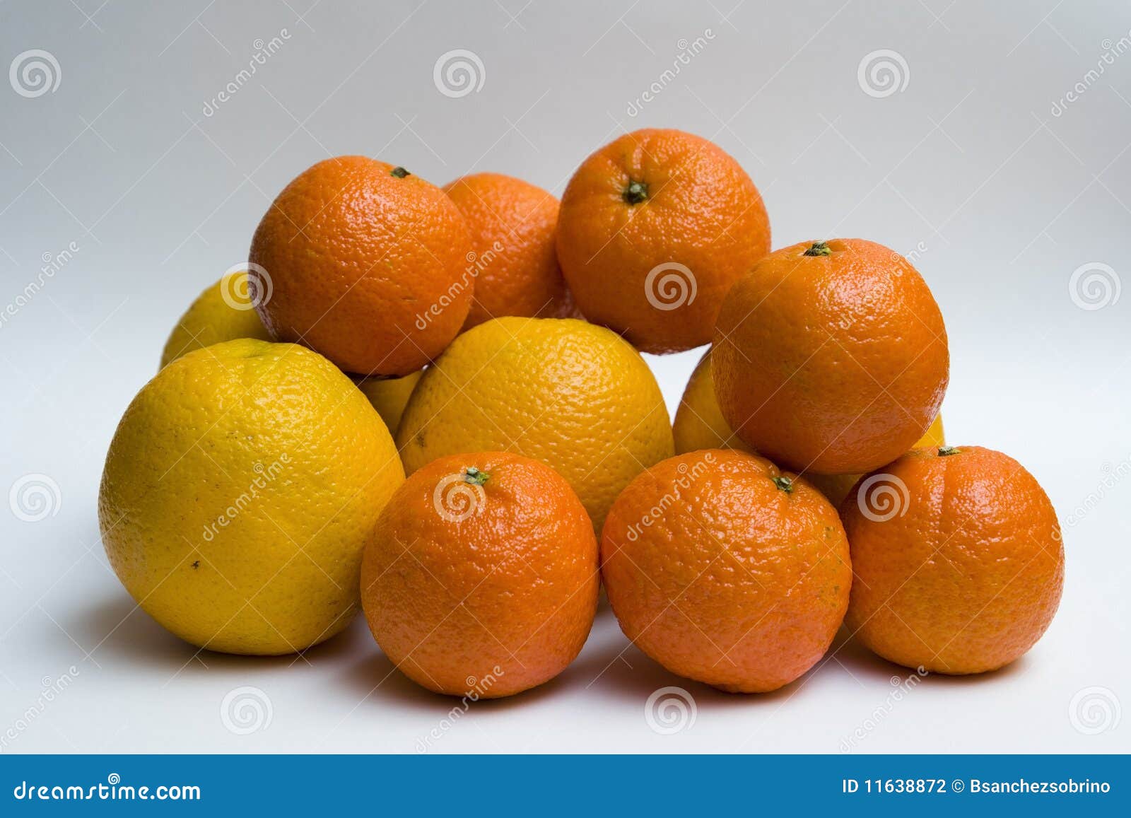 Oranges and clementines stock photo. Image of mandarins 11638872