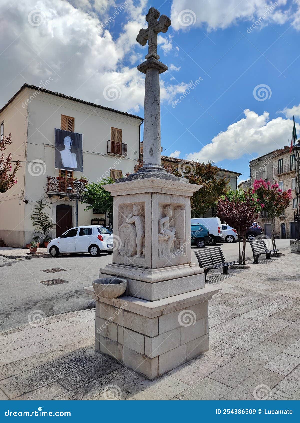 oratino - croce viaria in piazza giordano