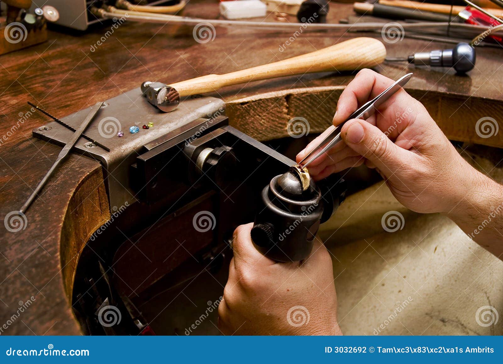 Orfebre foto de archivo. Imagen de brazalete, orfebre 3032692