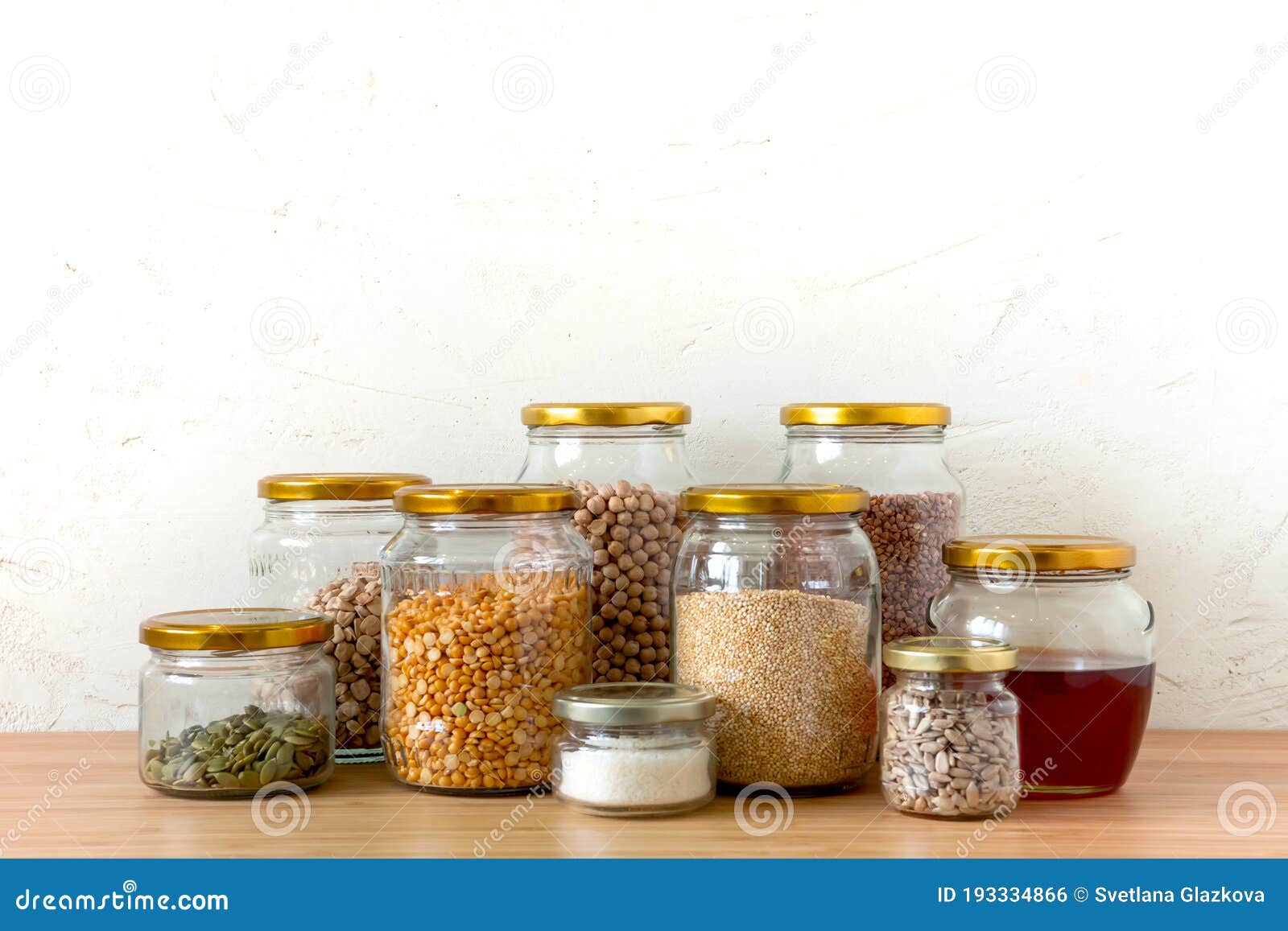 https://thumbs.dreamstime.com/z/organic-bio-bulk-products-zero-waste-shop-foods-storage-kitchen-low-waste-lifestyle-cereals-grains-glass-jars-193334866.jpg