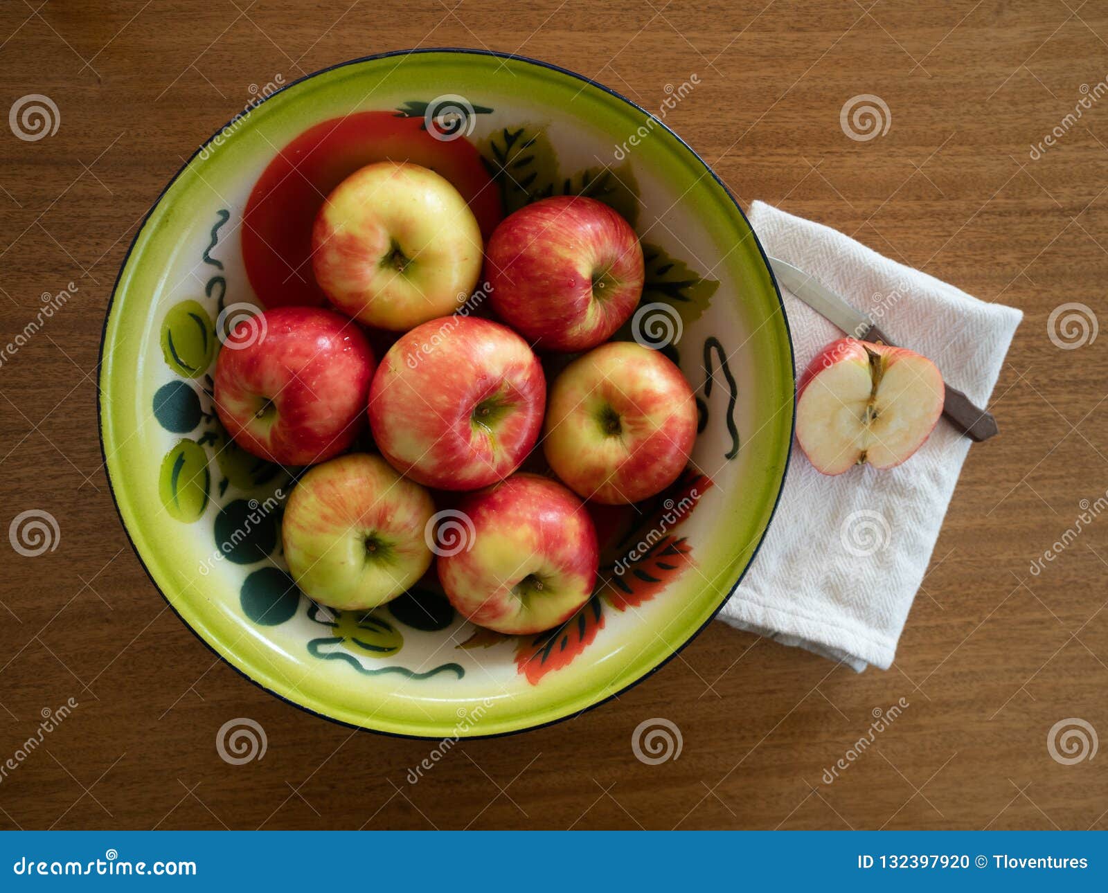 Raw Organic Honeycrisp Apples Stock Photo by ©bhofack2 122917952