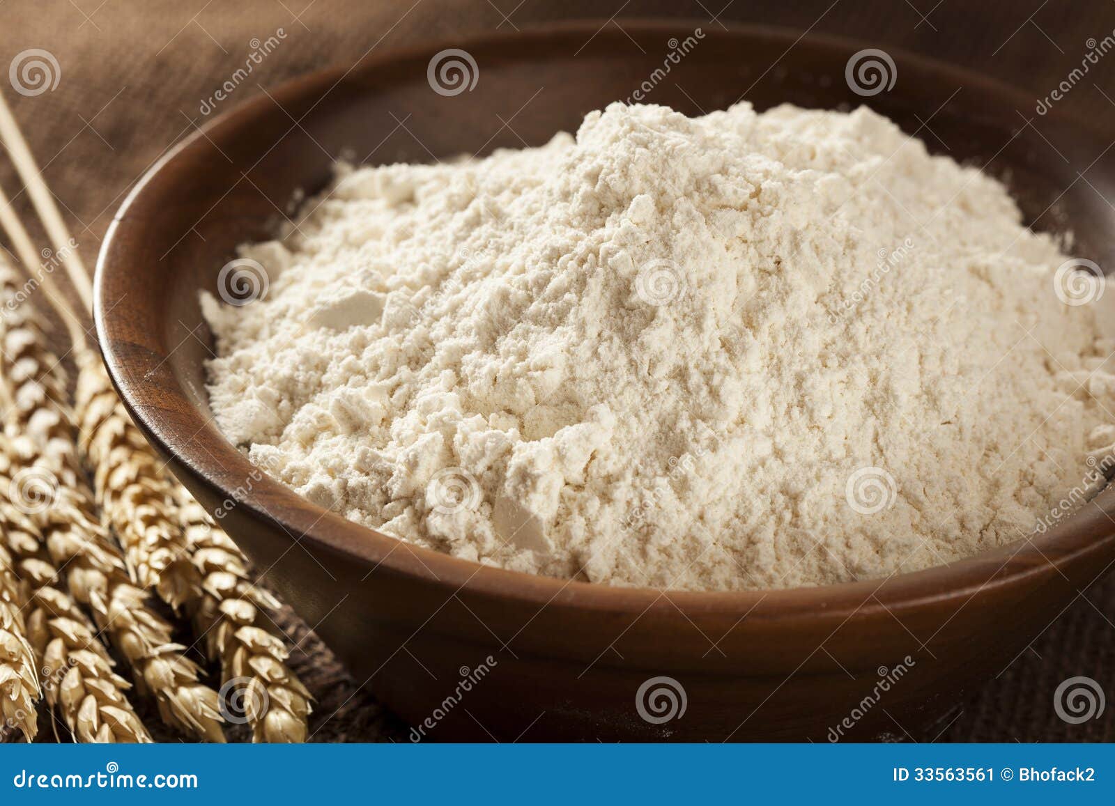 Organic Whole Wheat Flour stock image. Image of flour 33563561