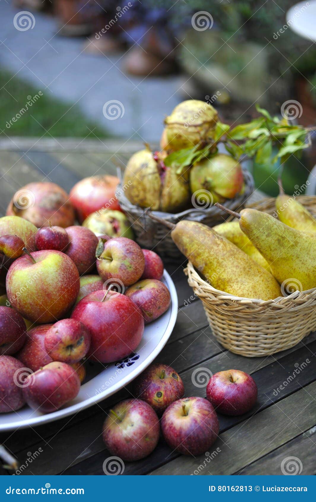 organic winter fruit