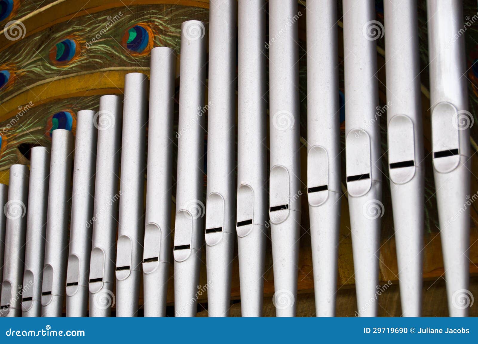 Orgelpfeifen stockfoto. Bild von glänzend, nachrichten - 29719690