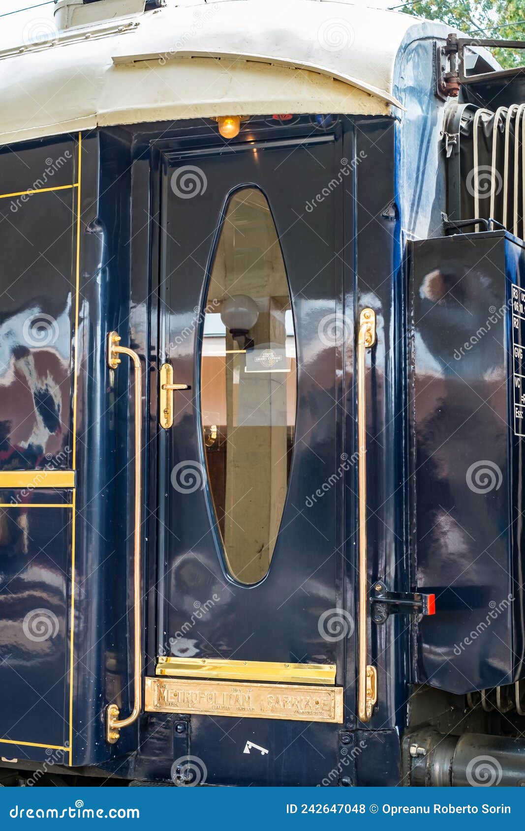 The Orient Express editorial stock photo. Image of experience - 242647048