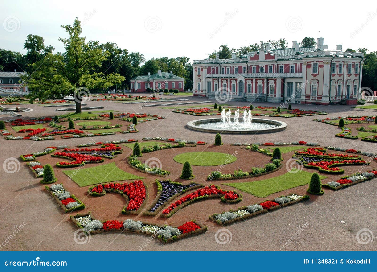 Orientalischer Garten Mit Schloss Stockbild Bild von