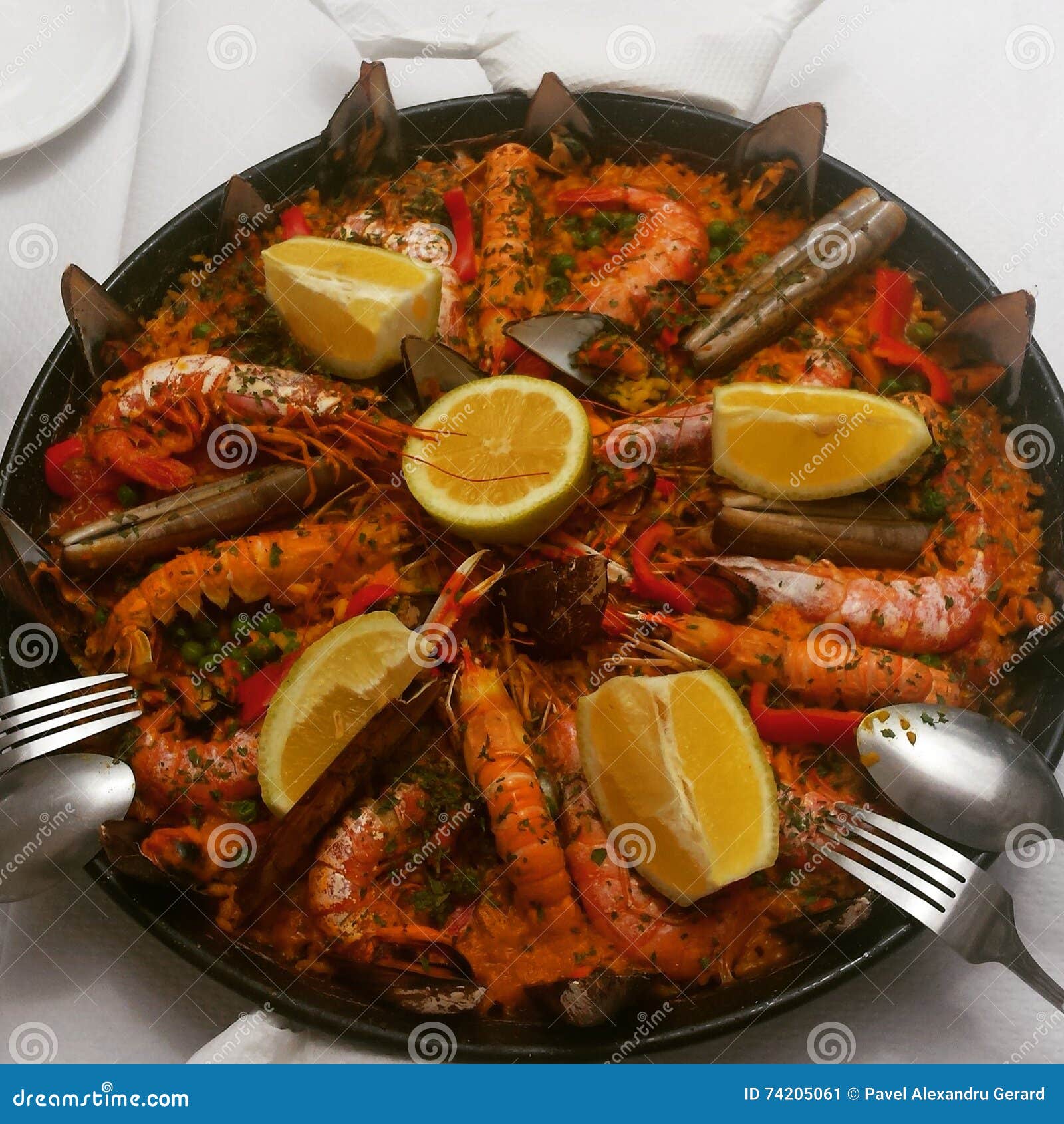 Originele Paella stock afbeelding. Image of traditioneel 74205061