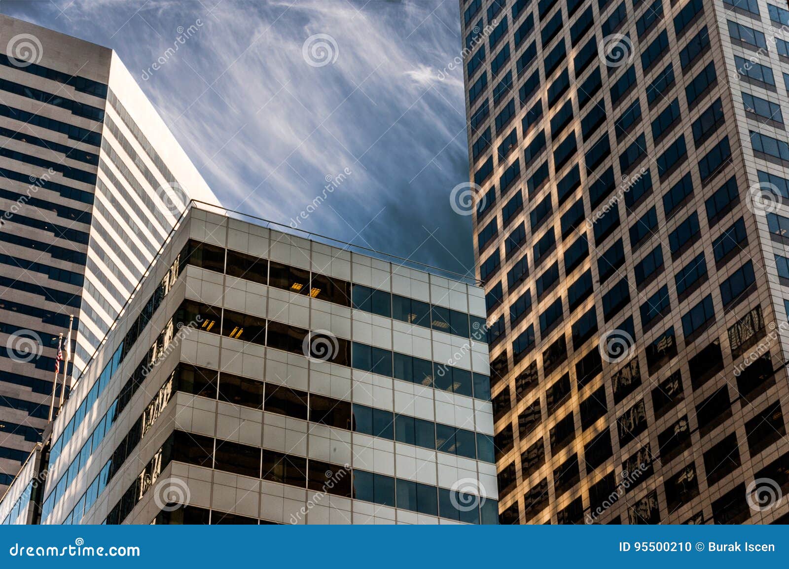 Orizzonte di Seattle con gli edifici per uffici moderni. Edifici per uffici moderni concentrati a Seattle U.S.A.