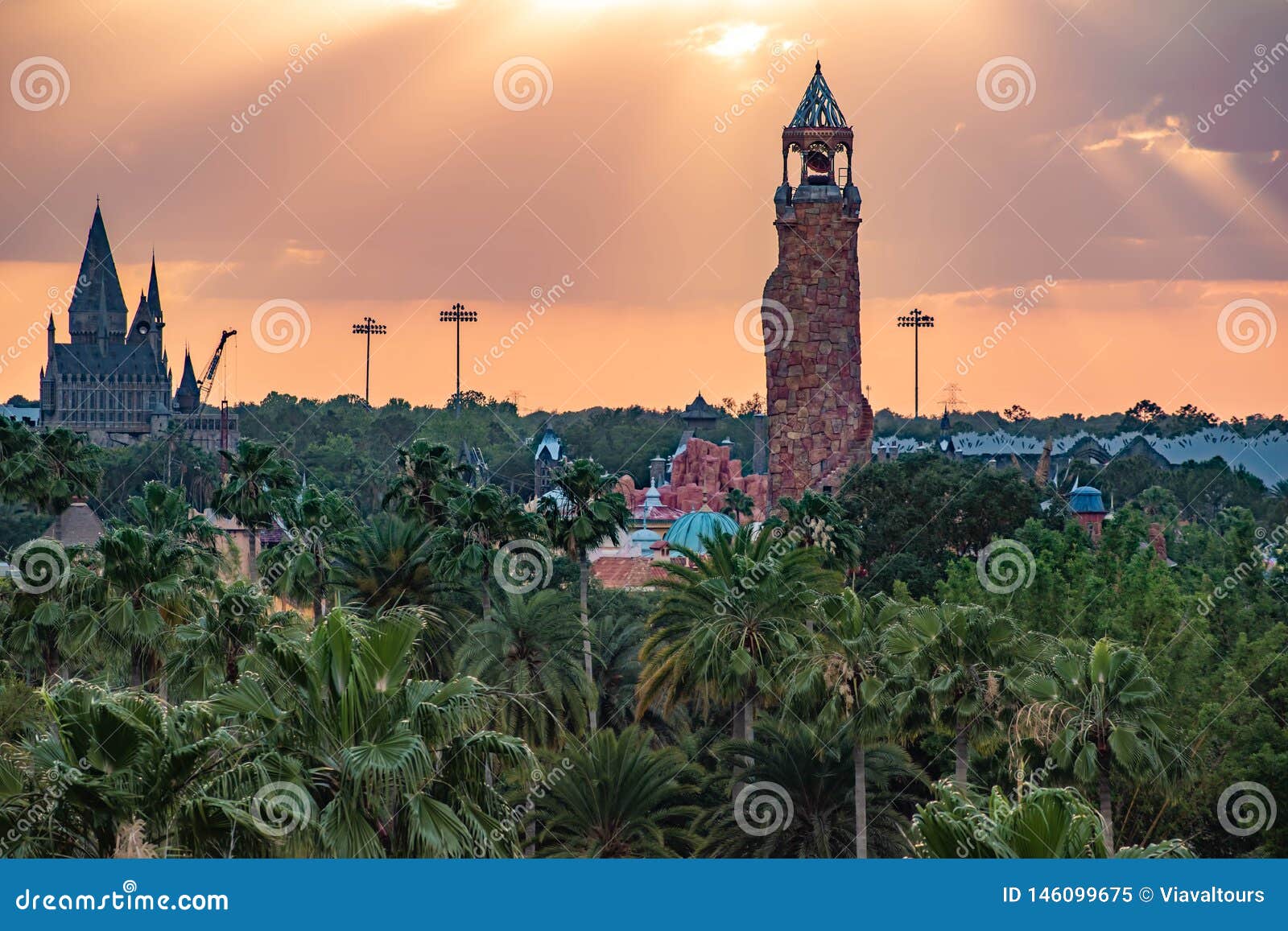 Khám phá cảnh chính của Lâu đài Hogwarts và hòn đảo Adventure Lighthouse với hình ảnh độc đáo và tuyệt đẹp. Hãy chiêm ngưỡng bức tranh hoàn hảo về thế giới phù thủy trong loạt ảnh được chụp tại Universal Studios Florida. Đừng bỏ lỡ cơ hội thưởng thức hình ảnh đẹp mắt này!