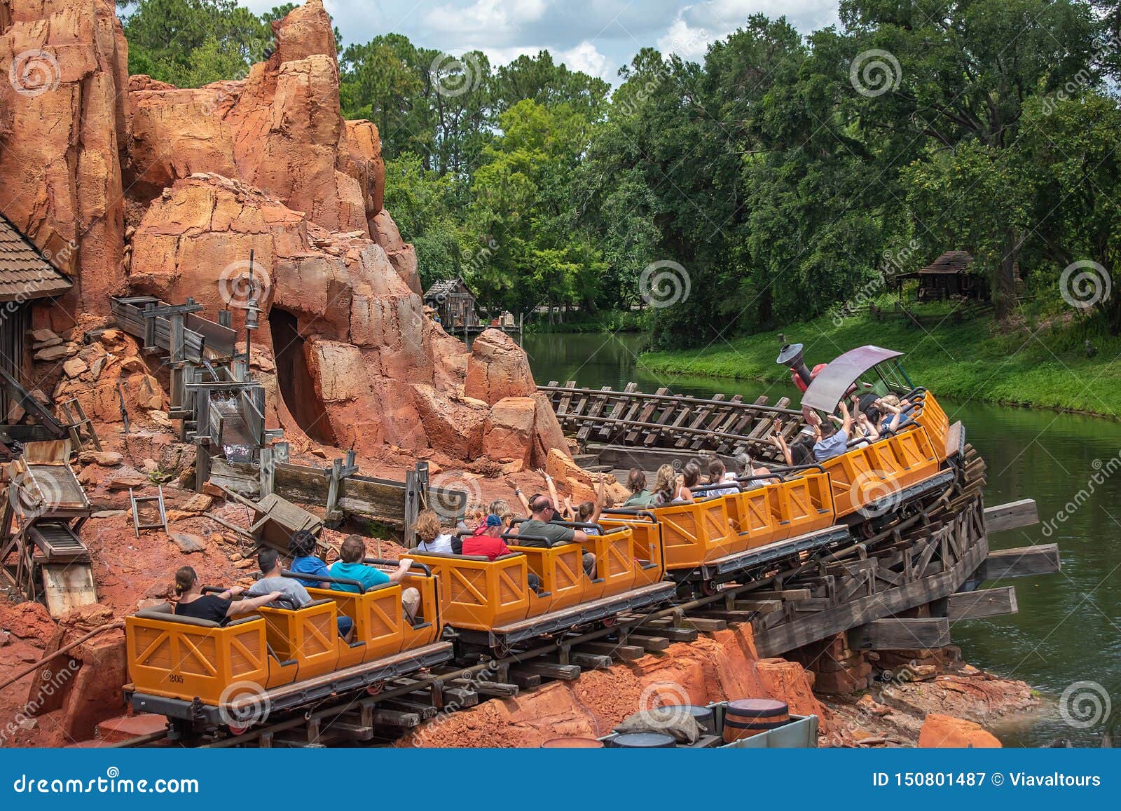 Big Thunder Mountain Railroad, Magic Kingdom