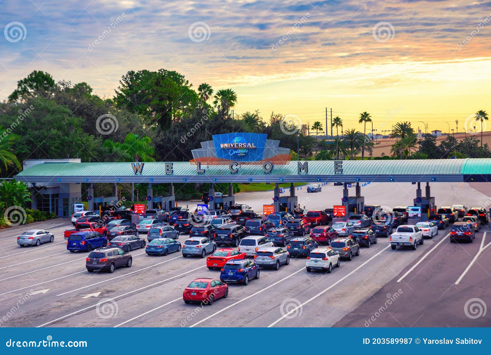 Car Main Entrance and Welcome Sign for Universal Orlando Resort Parking  Garage Editorial Photography - Image of business, architecture: 203589987