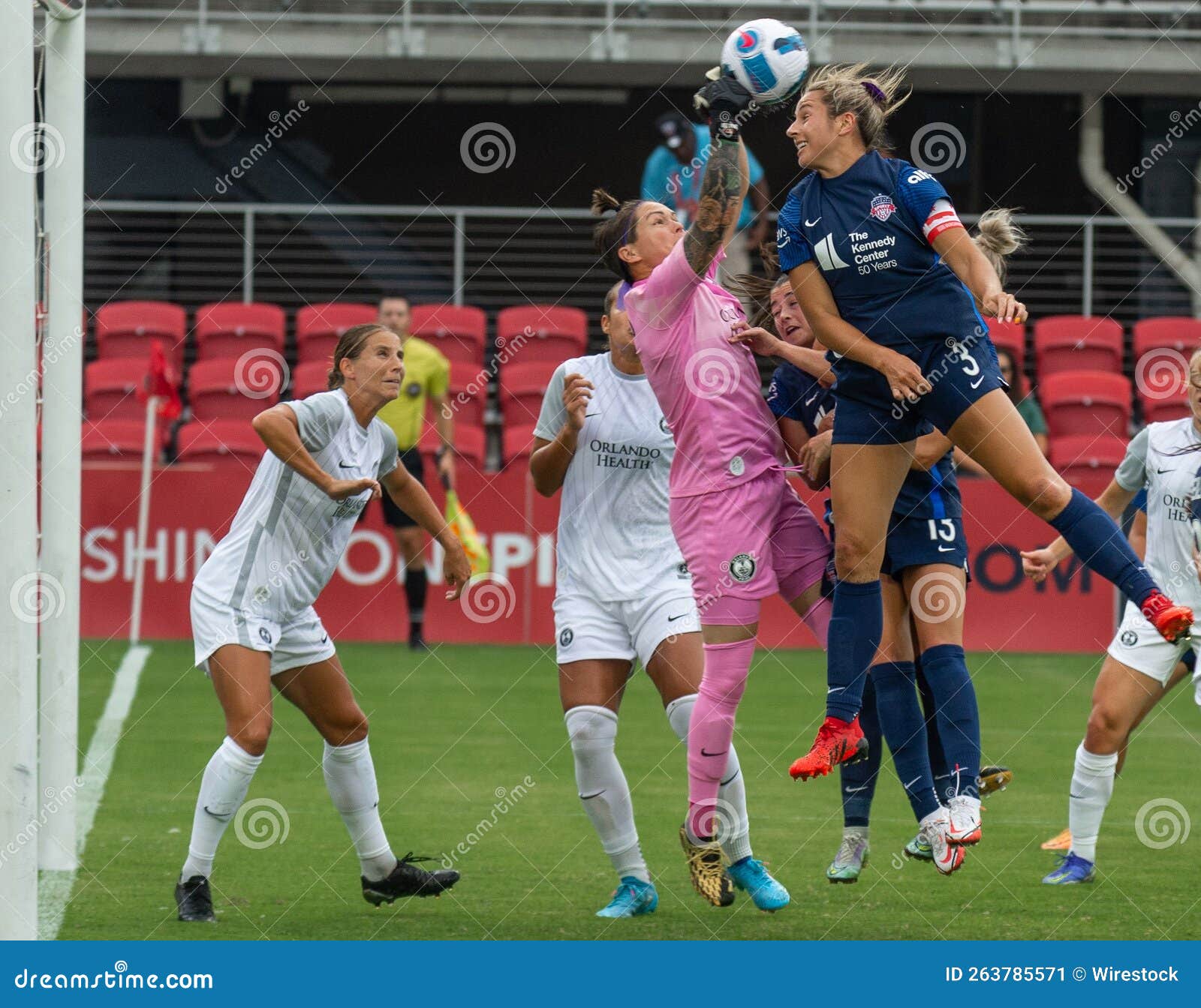 Orlando Orgulde Vs Washington Espirito Na Liga De Futebol Do Nwsl Foto  Editorial - Imagem de grama, orlando: 263785571