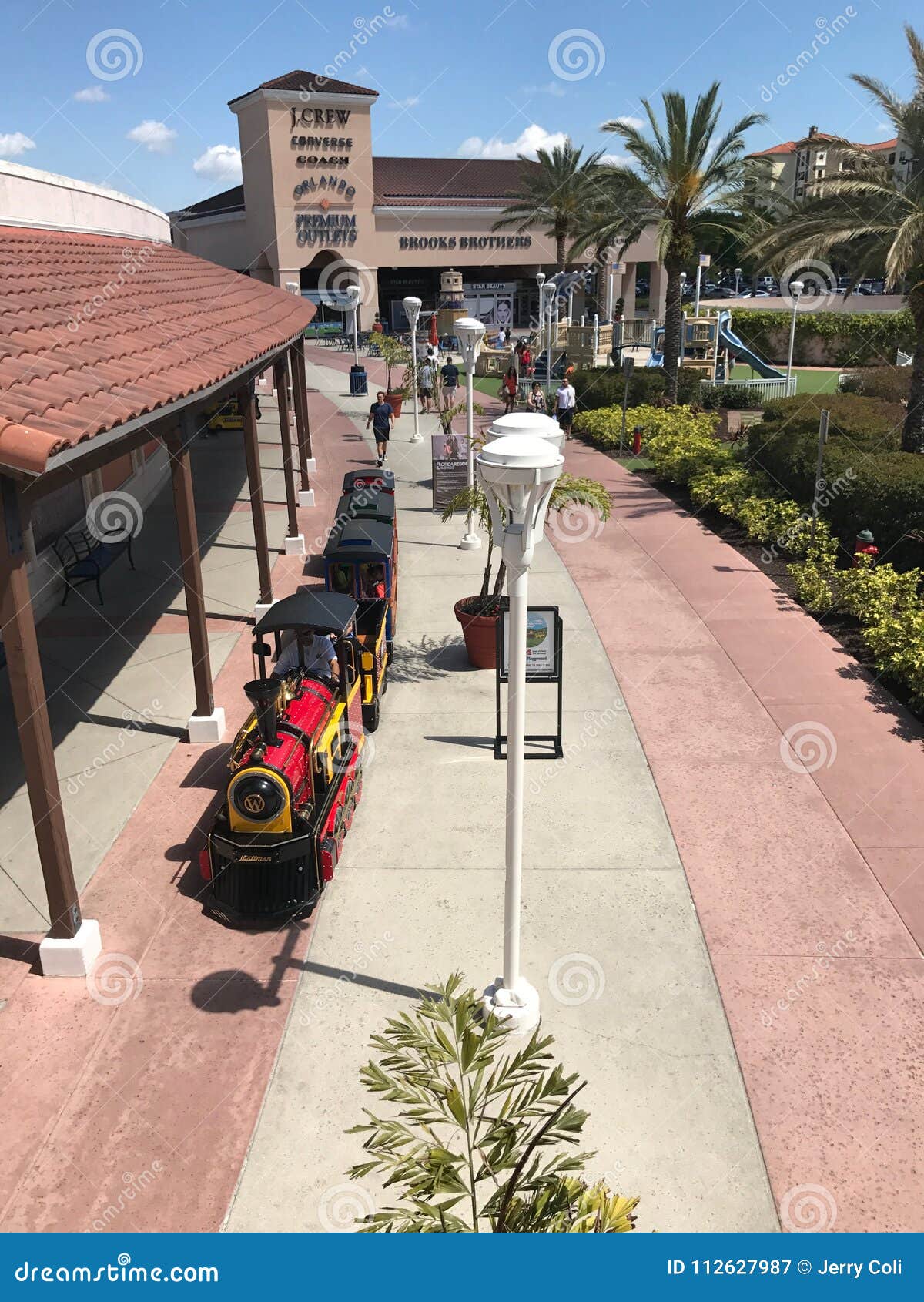 Orlando's Premium Outlets: Vineland Vs International Drive