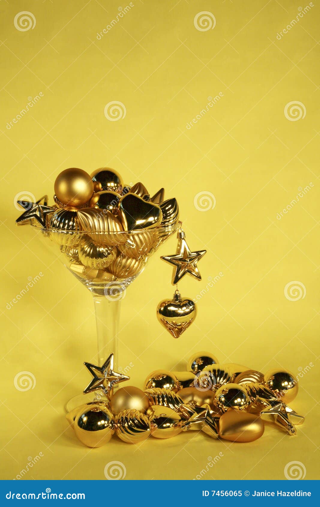 Ornament martini stock image. Image of white, drink, gold 7456065
