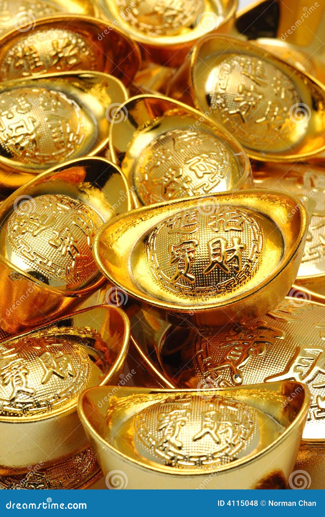 Ornamenti Del Lingotto Dell&rsquo;oro Fotografia Stock - Immagine di lingotto