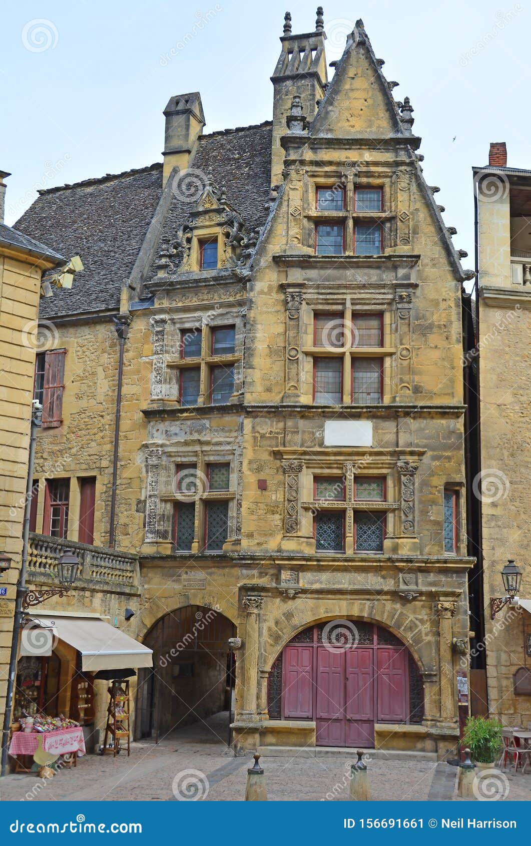 ornate architecture in medieval sarlat