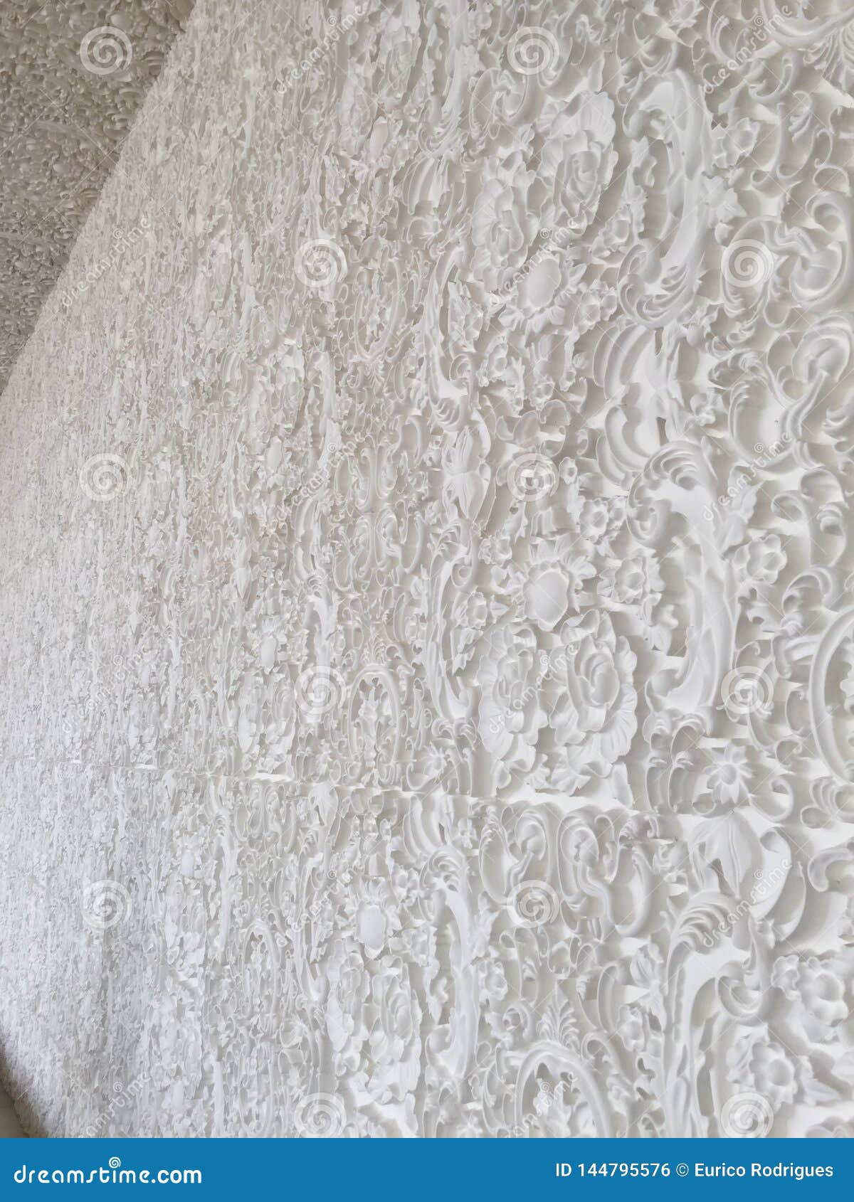 Ornate Plaster of Paris Wall Design Foto de archivo Imagen de bastidor, impreciso 144795576