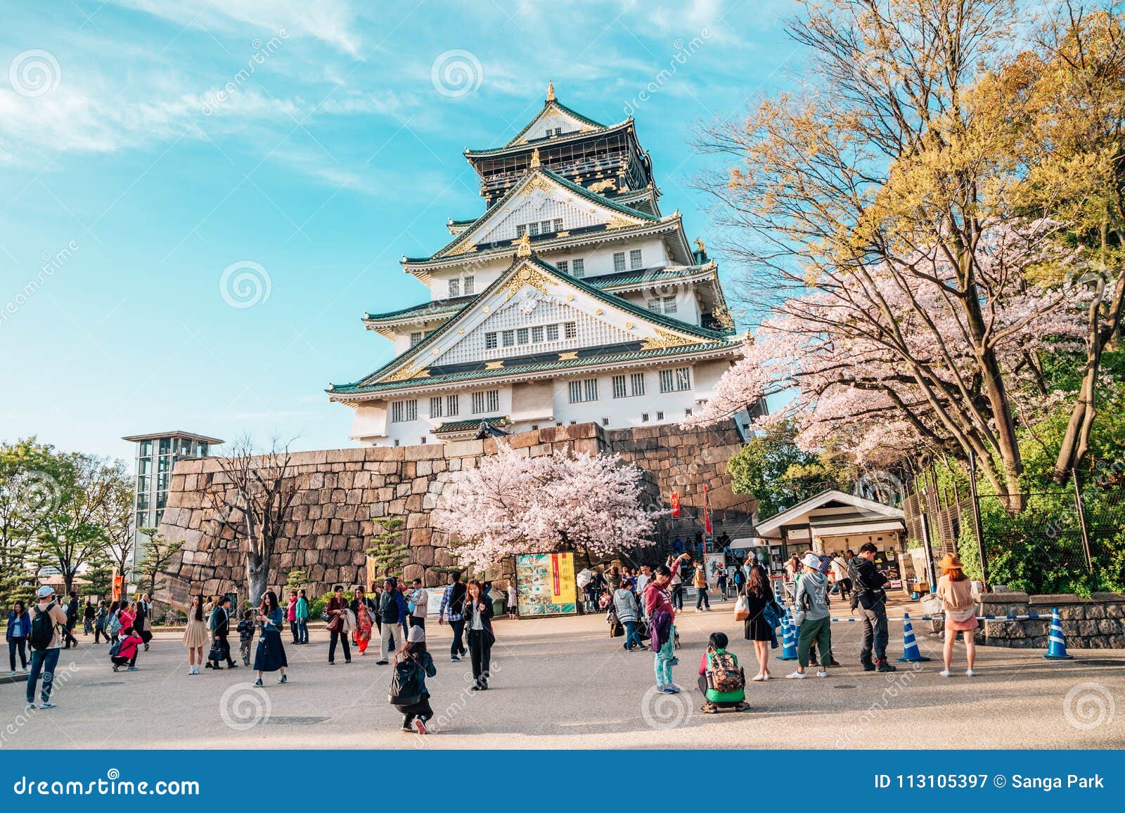 Osaka Castle And Tourist People With Cherry Blossoms Of Spring In Japan Editorial Photography Image Of Oriental Japanese 113105397