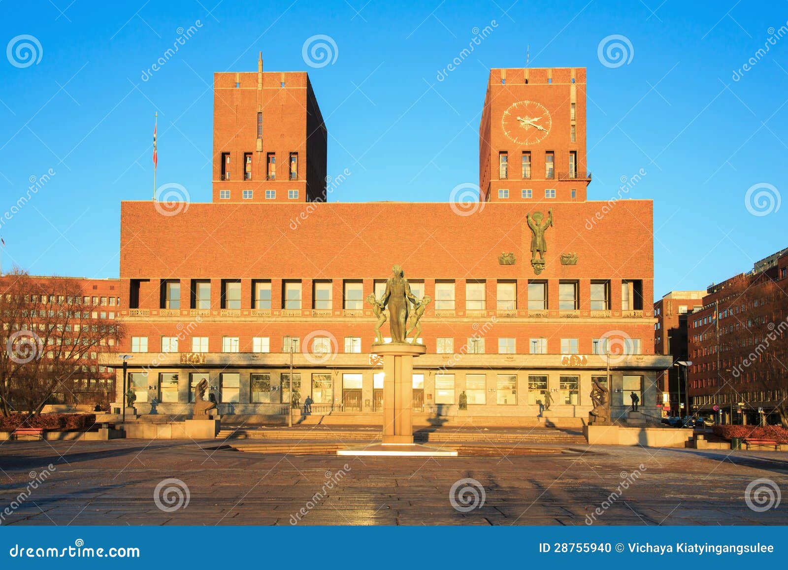 Oslo City hall Norway stock photo. Image of statue, radhuset 28755940