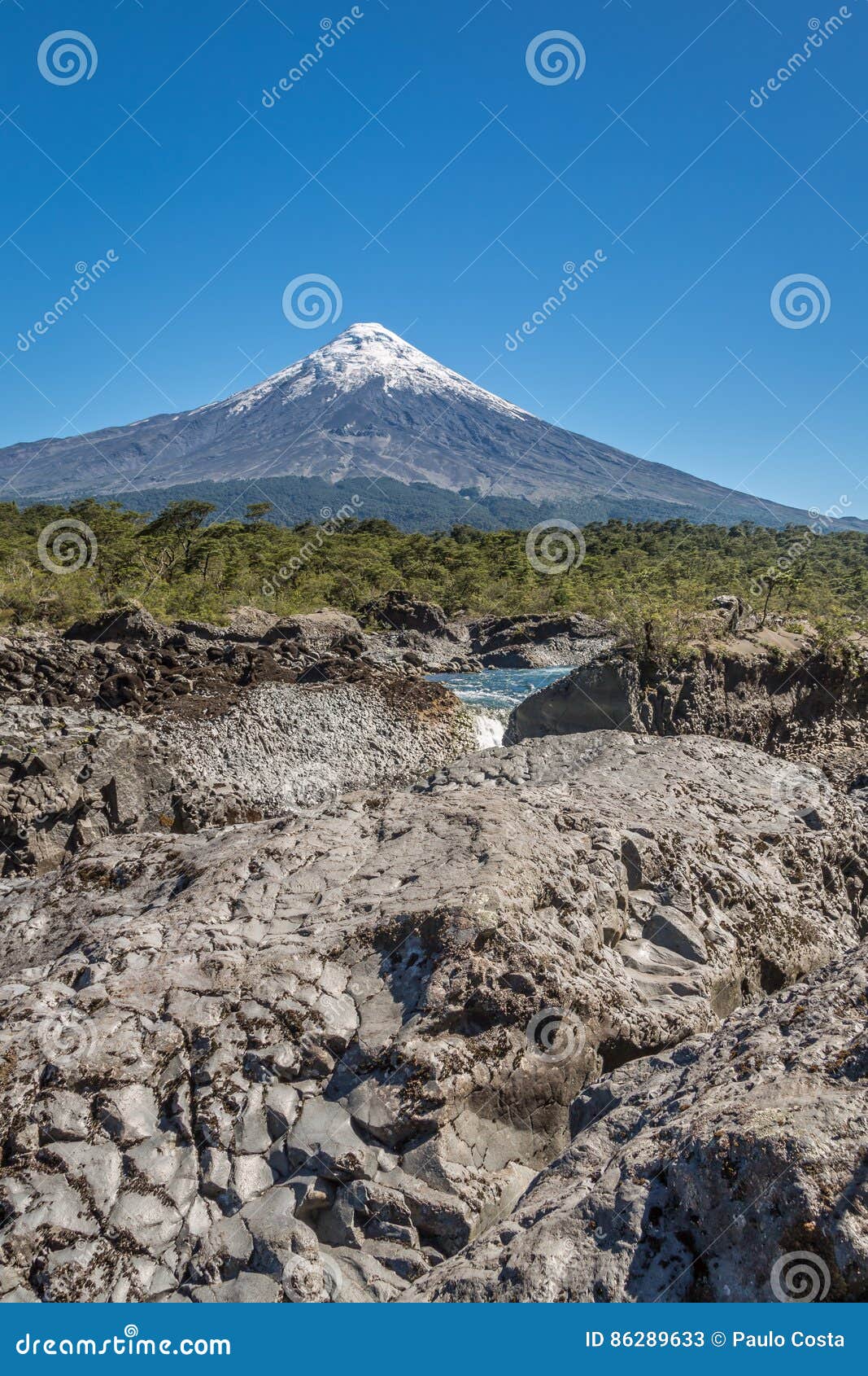 OsornoVulkan stockbild. Bild von amerika, kegel, schmelzen 86289633