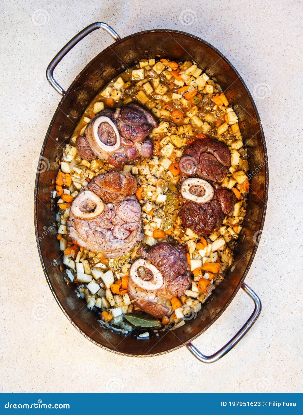 osso buco in bianco veal meat