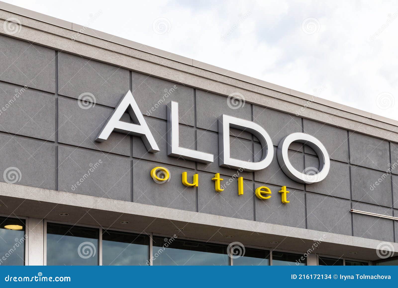 Aldo Shoe Store Outlet Canada Editorial Stock Image - of footwear, editorial: 216172134