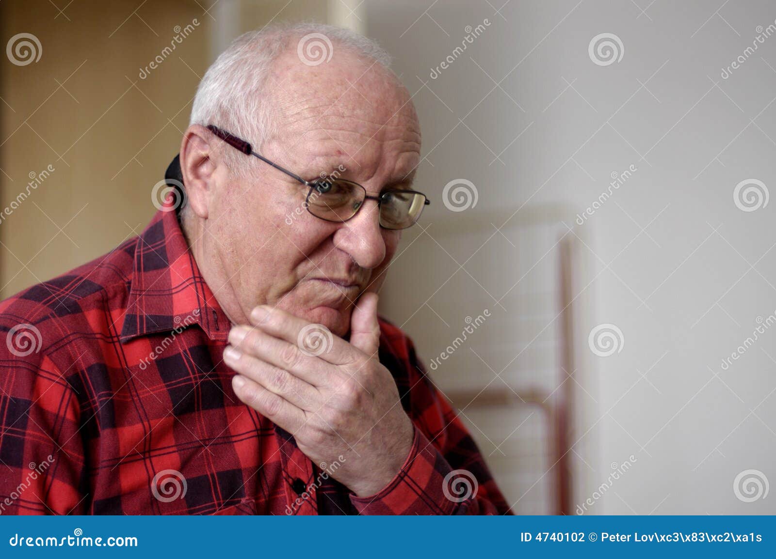 Oude kale mensen stock foto. Image of kaal, mensen, bril 4740102