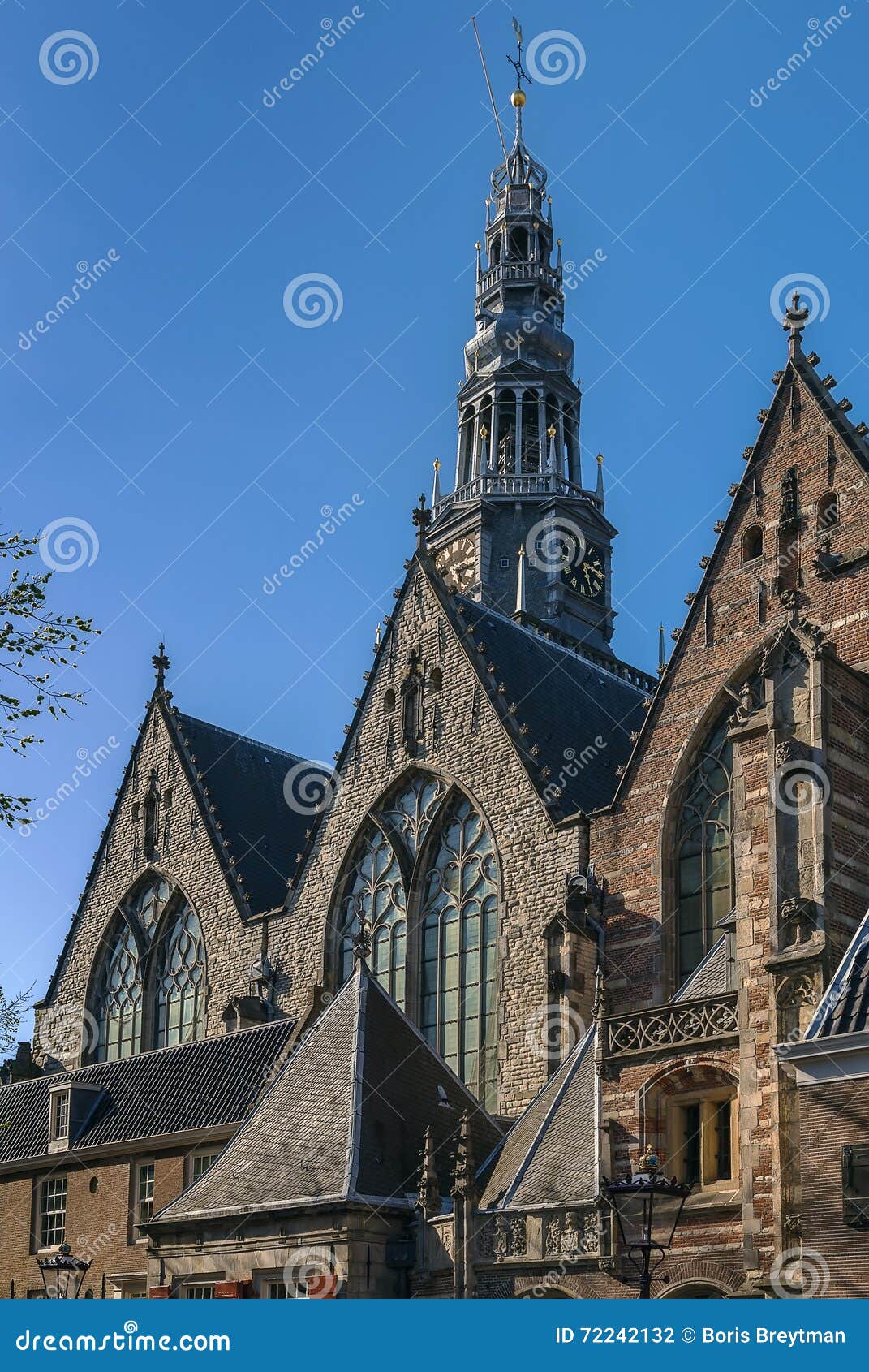 Oudste Kerk In Amsterdam Oude Kerk, Amsterdam stock foto. Image of gebouw, stad - 72242132