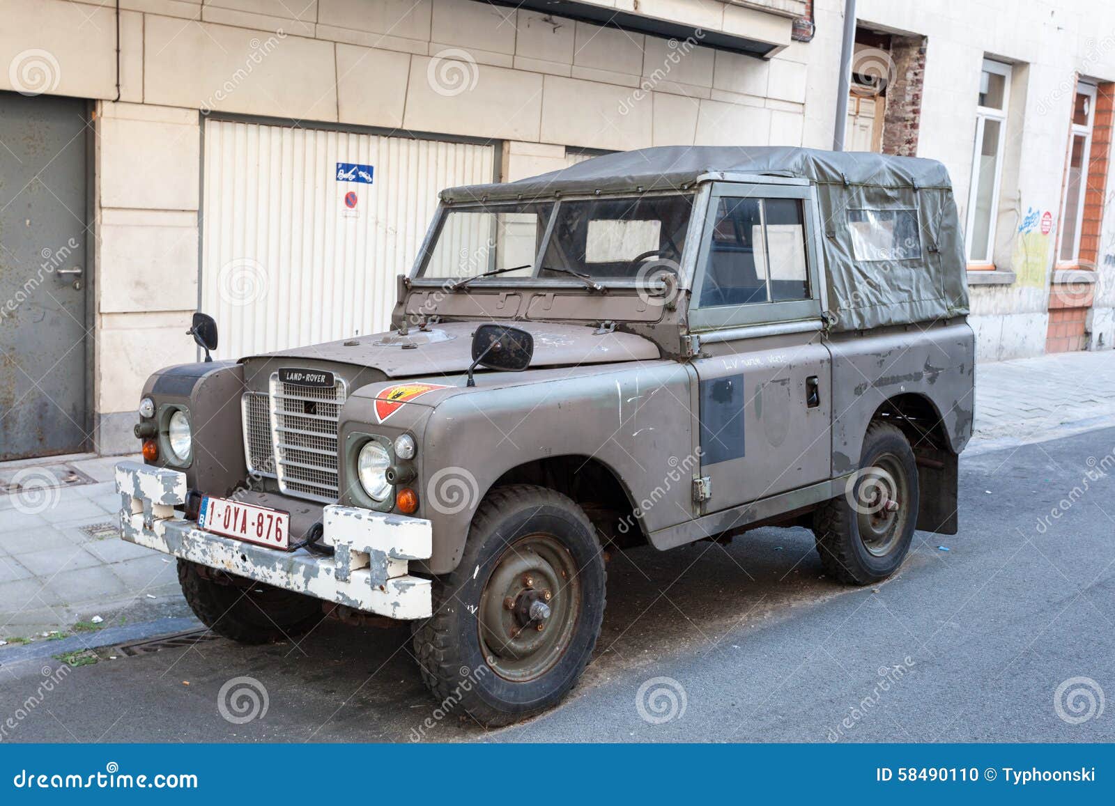 Oude Landrover redactionele afbeelding. Image of engels 58490110