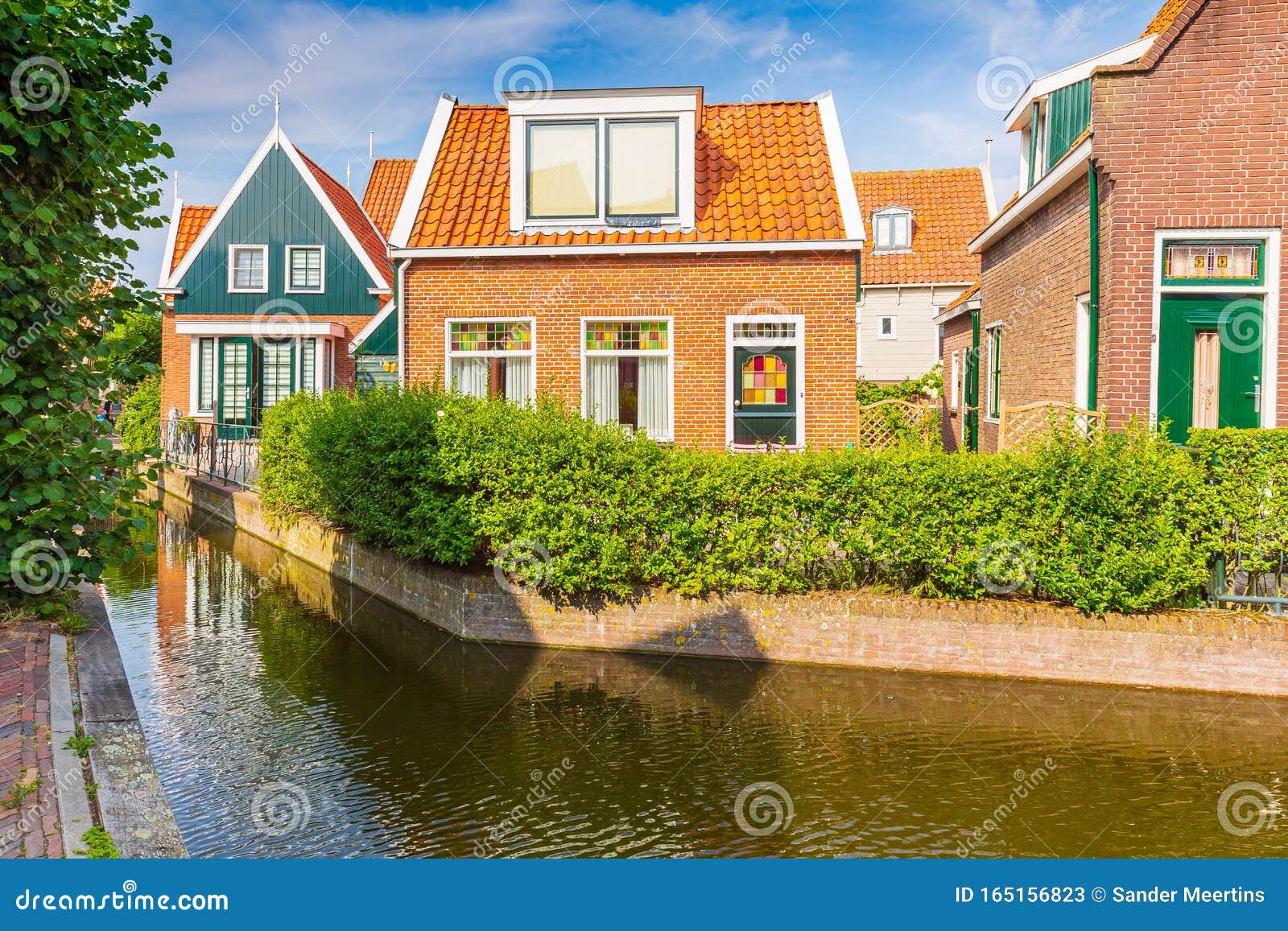 Oude Straten in Volendam, Oud Traditioneel Vissersdorp, Typische Houten ...