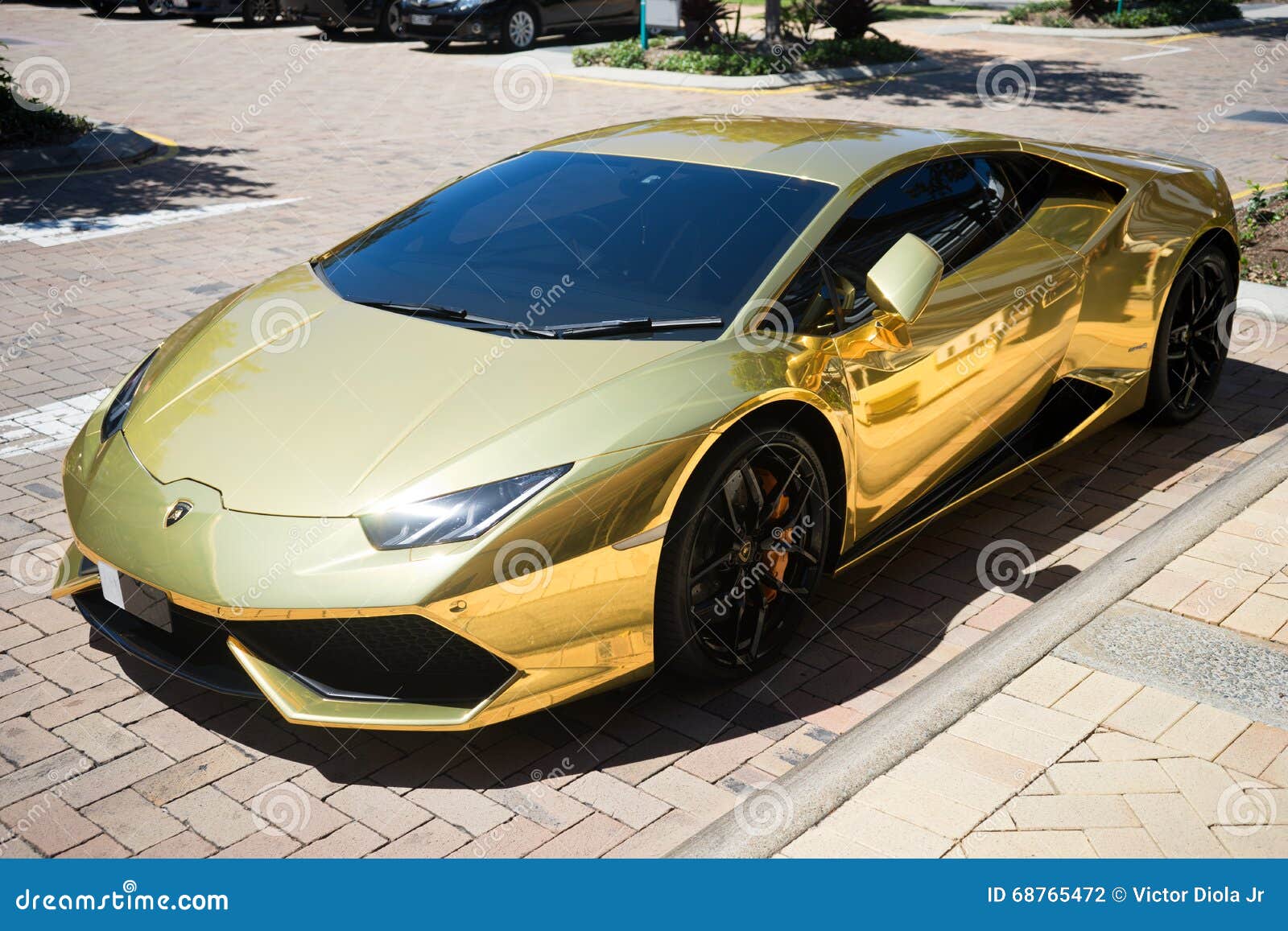 Lamborghini Aventador S Amarelo Elegante Isolado Em Fundo Branco PNG ,  Imagem De Alta Resolução, Lamborghini Aventador S Amarelo, Carro De Luxo  PNG Imagem para download gratuito, image size:1600x1157