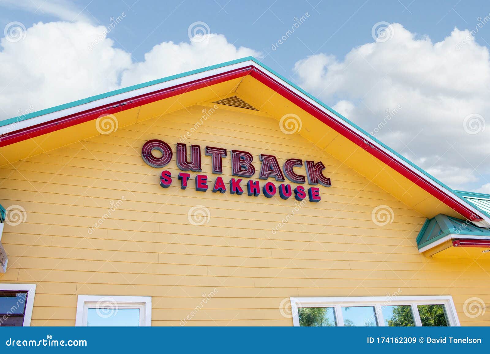 Outback sign editorial stock image. Image of cafe, commerce - 174162309