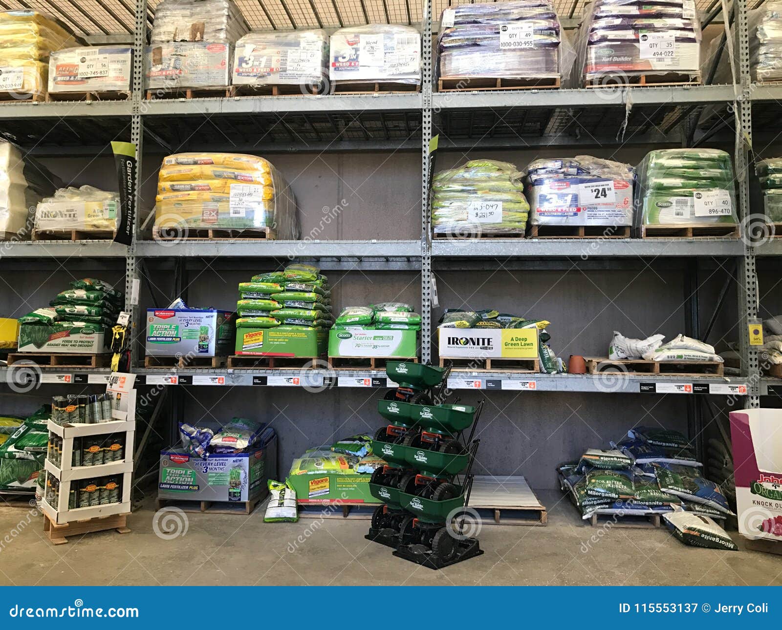 Outdoor Aisle of a Chain Hardware Store Editorial Photography Image of aisle, shelves 115553137