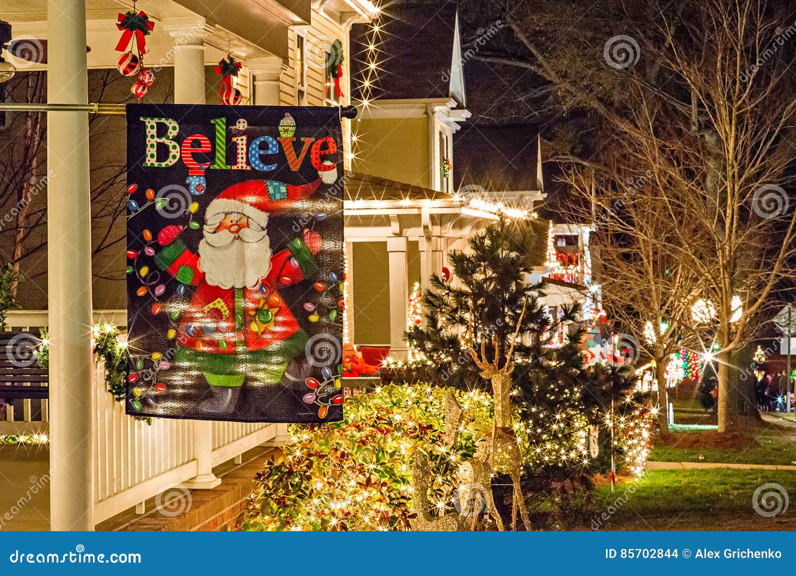 Outdoor Christmas Decorations at Christmas Town Usa Editorial Stock