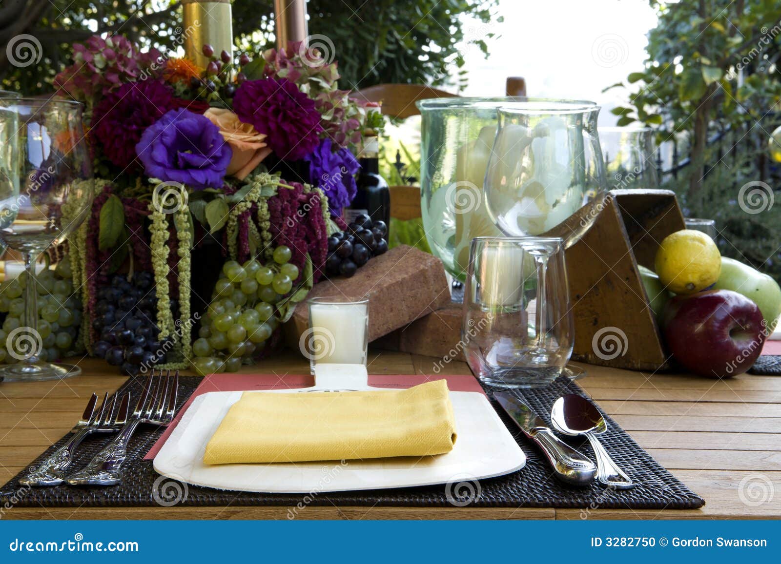 Outdoor Dining stock photo. Image of elegant, glass, outdoor 3282750
