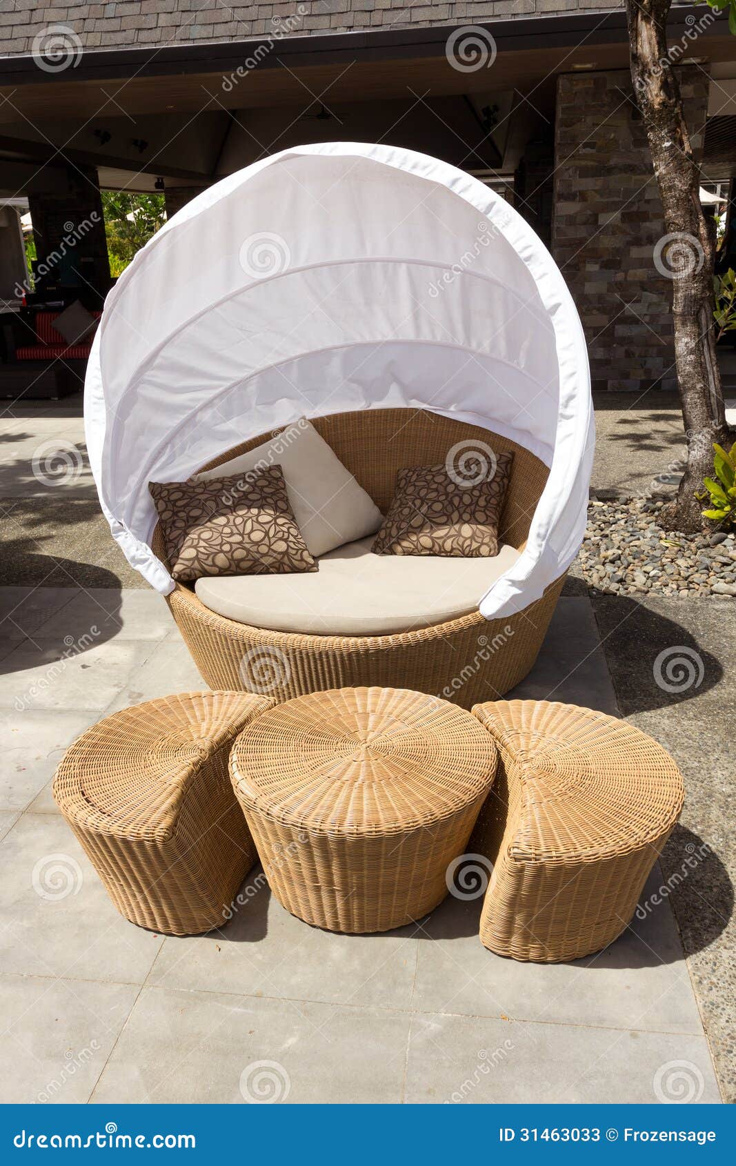 Outdoor Sofa Chair With Cover Stock Photos - Image: 31463033