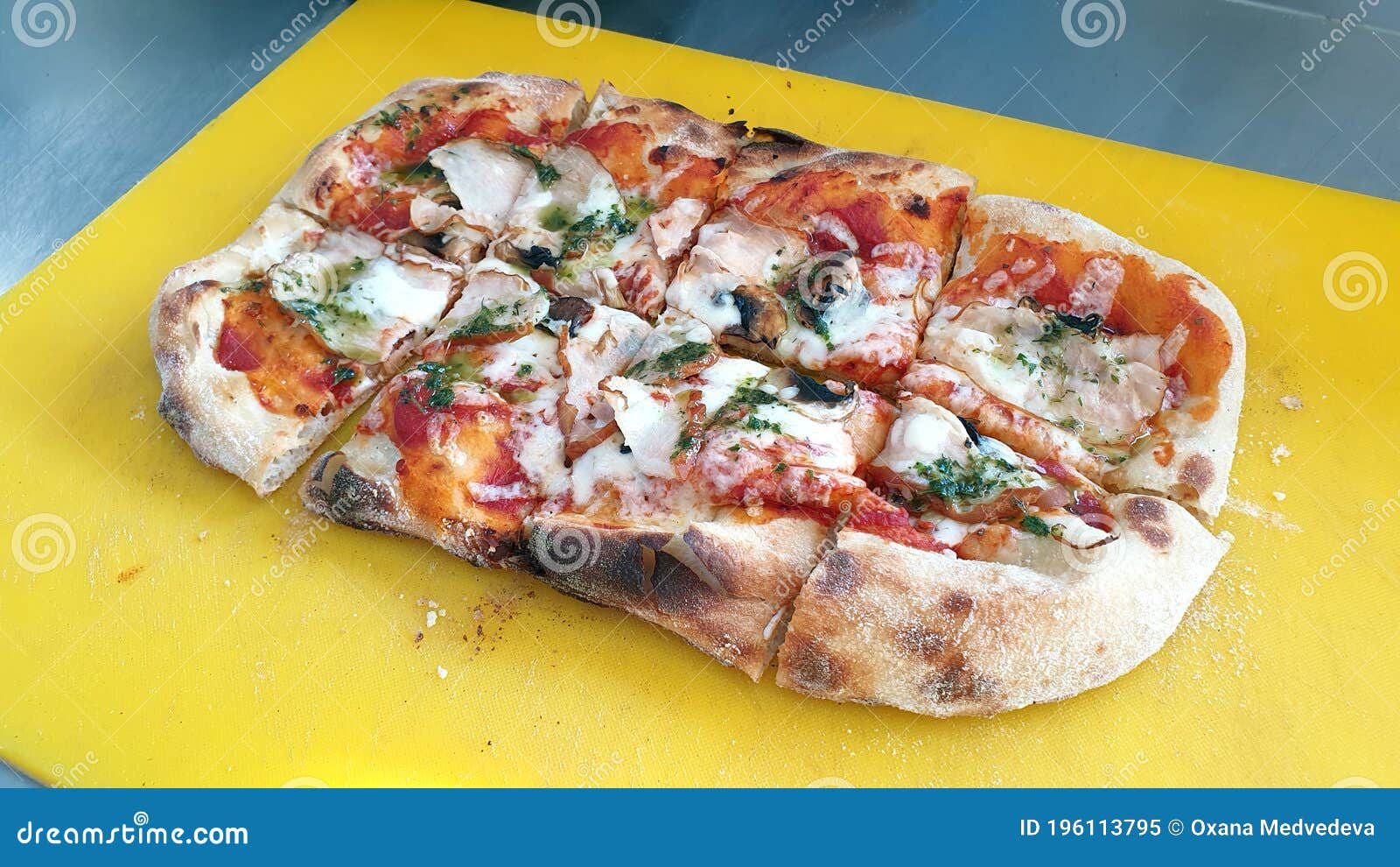 mozzarella: with Mozzarella Basil. pepper, Image Pepper, Tomatoes, - Pinsa Cheese, Fresh and of 196113795 Spices Oval Stock Pinsa Image Italian