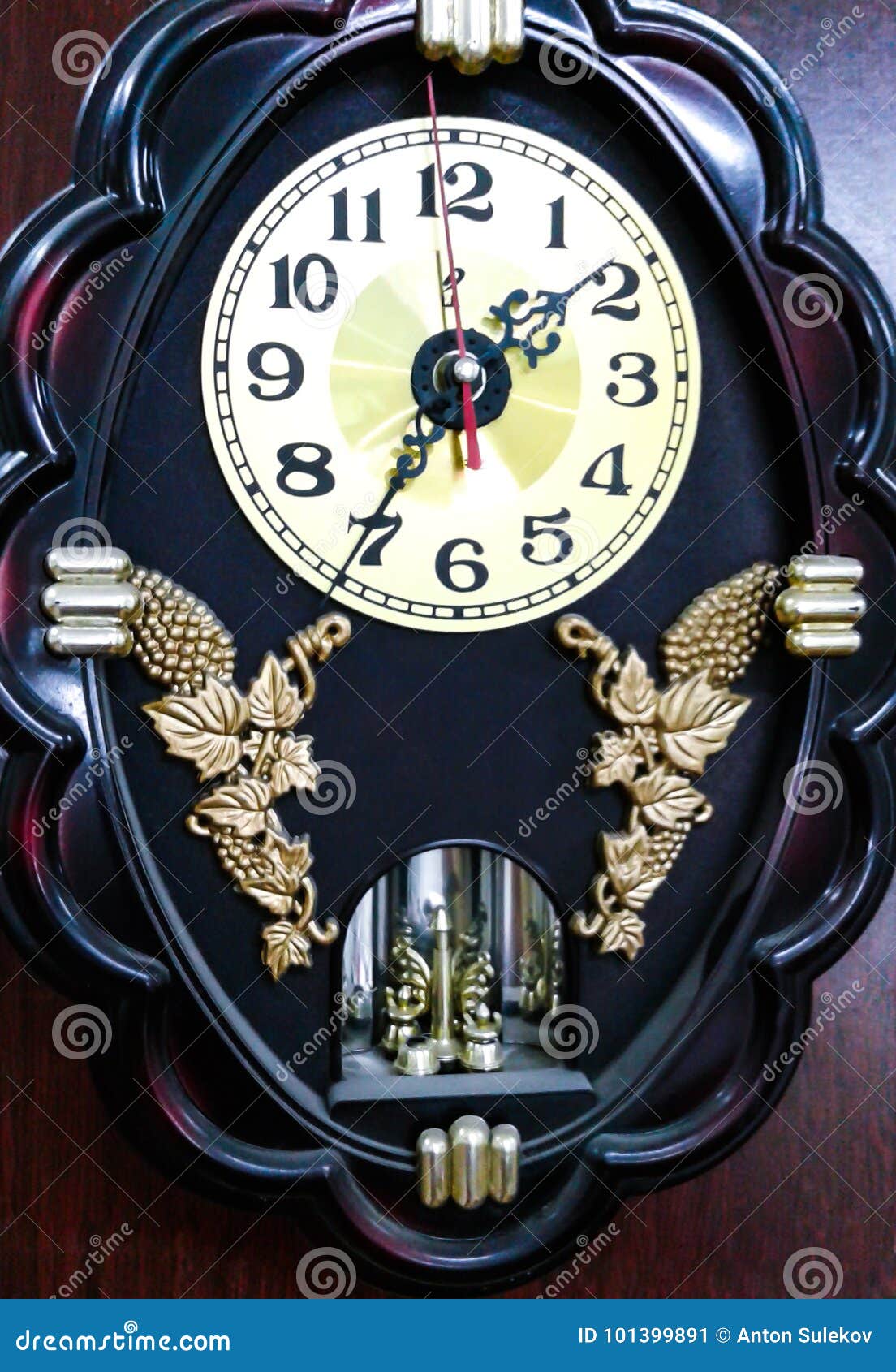 Oval wall clock stock image. Image of symbol, time, nostalgia 101399891