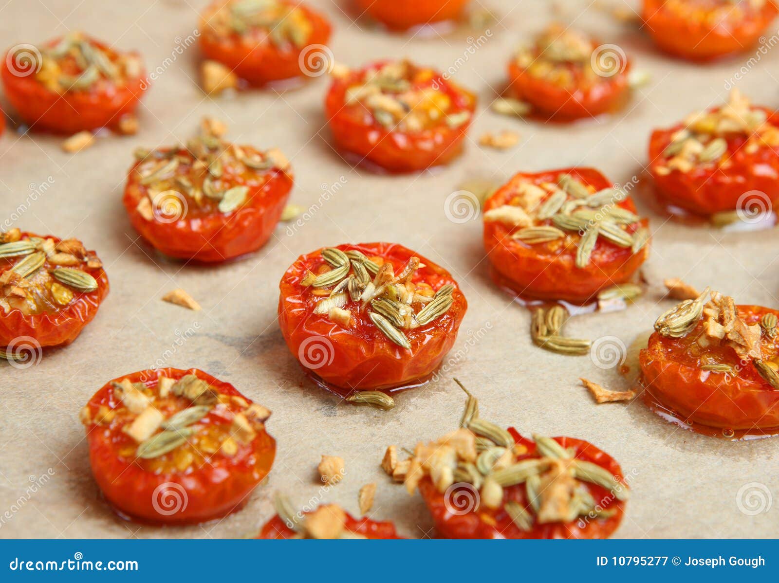 OvenRoasted Cherry Tomatoes Stock Image Image of fennel, line 10795277