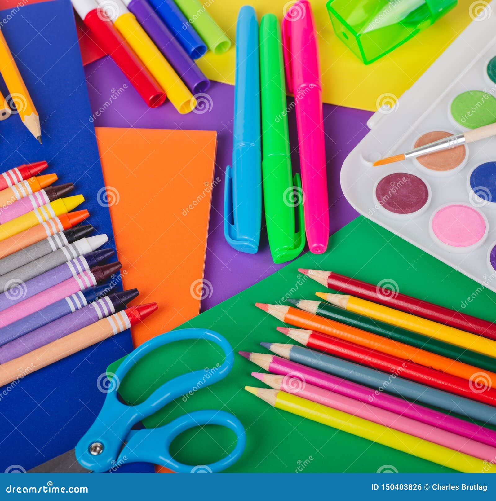 https://thumbs.dreamstime.com/z/overhead-view-colorful-drawing-coloring-school-supplies-crayons-pencils-markers-paint-150403826.jpg