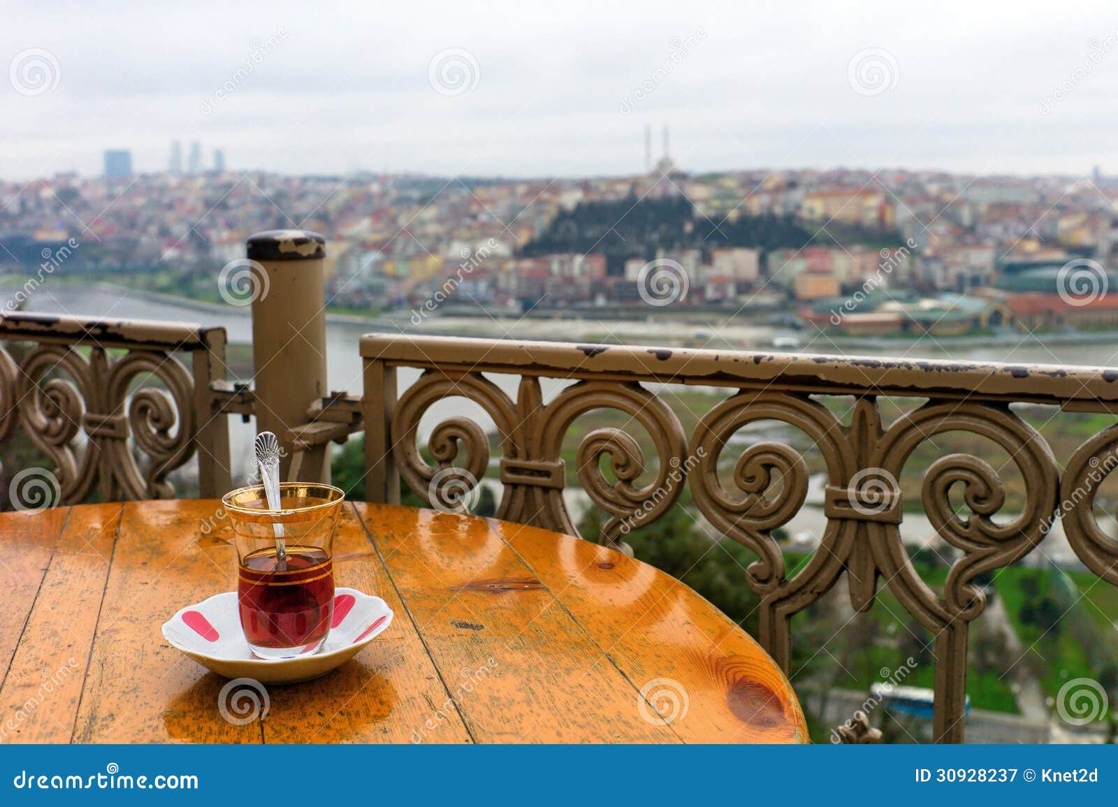 overview of istanbul from pierre loti cafe