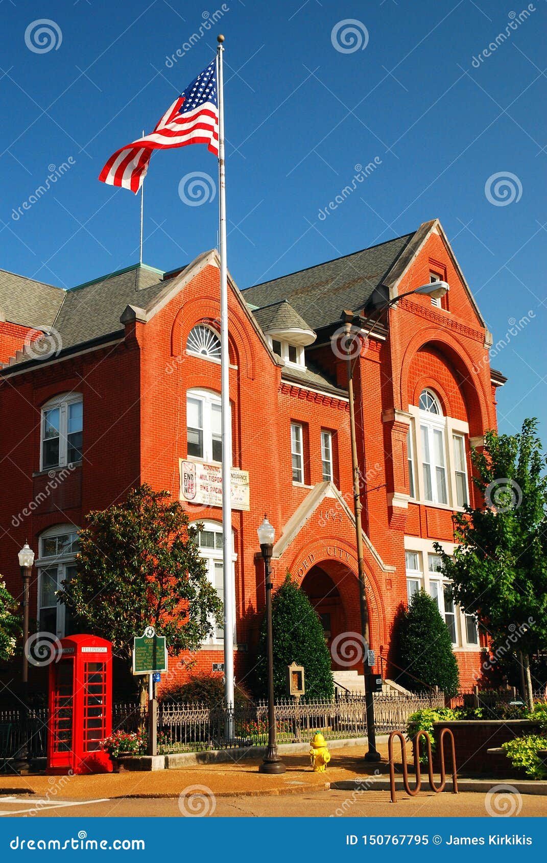 Oxford City Hall, Oxford, Mississippi Editorial Image - Image of lead