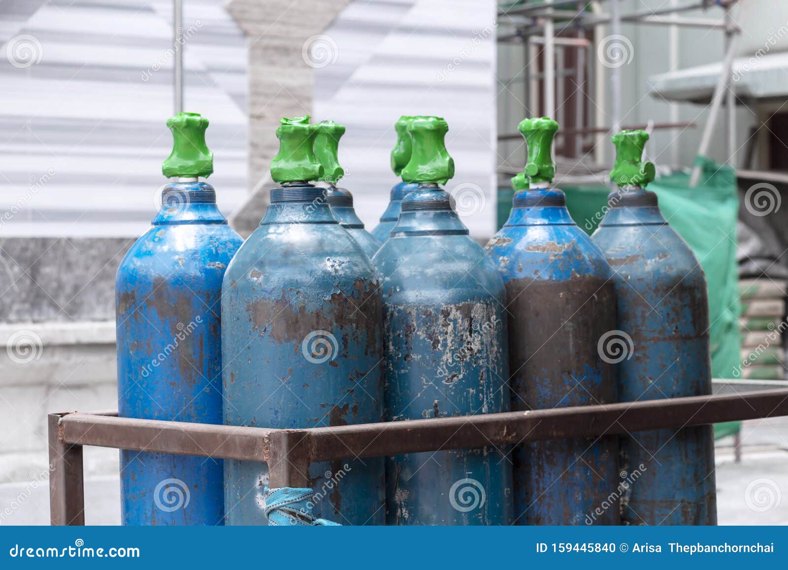 Oxygen Tank with Valve of Welding Equipment Acetylene Gas Cylinder for