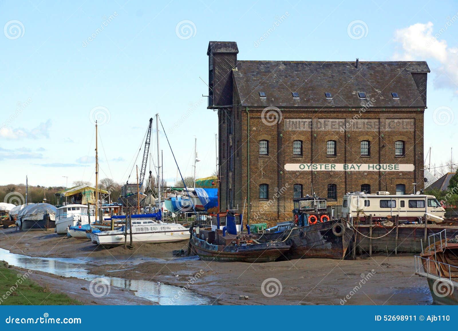 Oyster Bay House editorial photo. Image of river, faversham 52698911